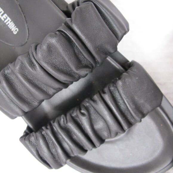 NEW - PrettyLittleThing Black Leather Strap Slide Sandals - Picture 3 of 9